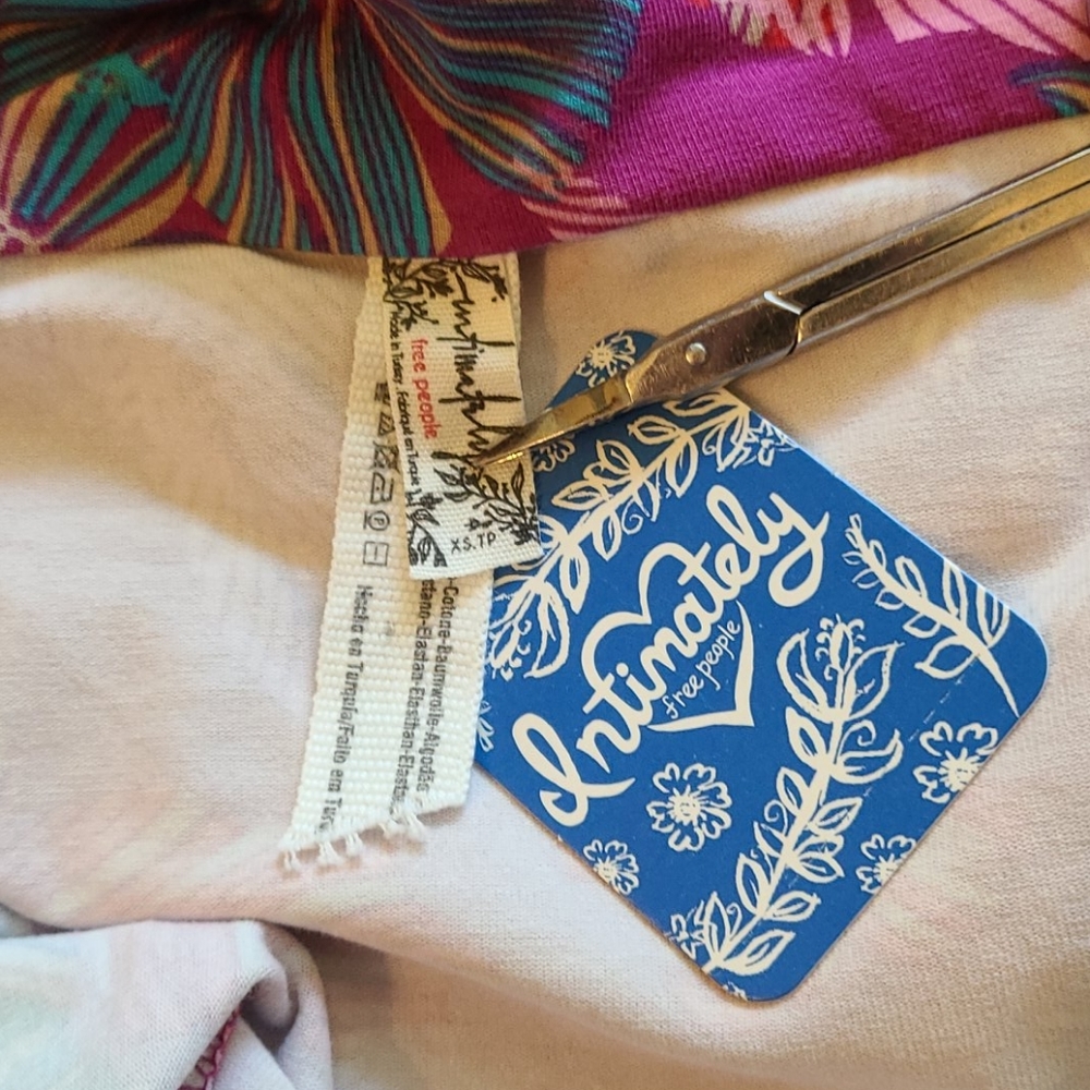 10. Free People NWT off-the-shoulder floral bodysuit - Picture 13 of 15